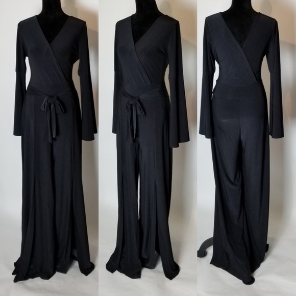 ❤️Peek-A-Boo  Jumpsuit V-Neck - Picture 2 of 6